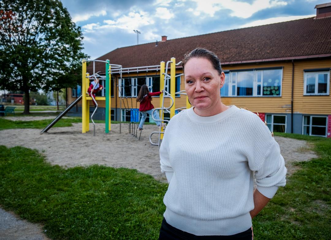 Tina-Mari lar barna slippe lekser