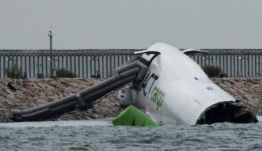 Frakt-fly krasjet på Hong Kong-flyplass – én død