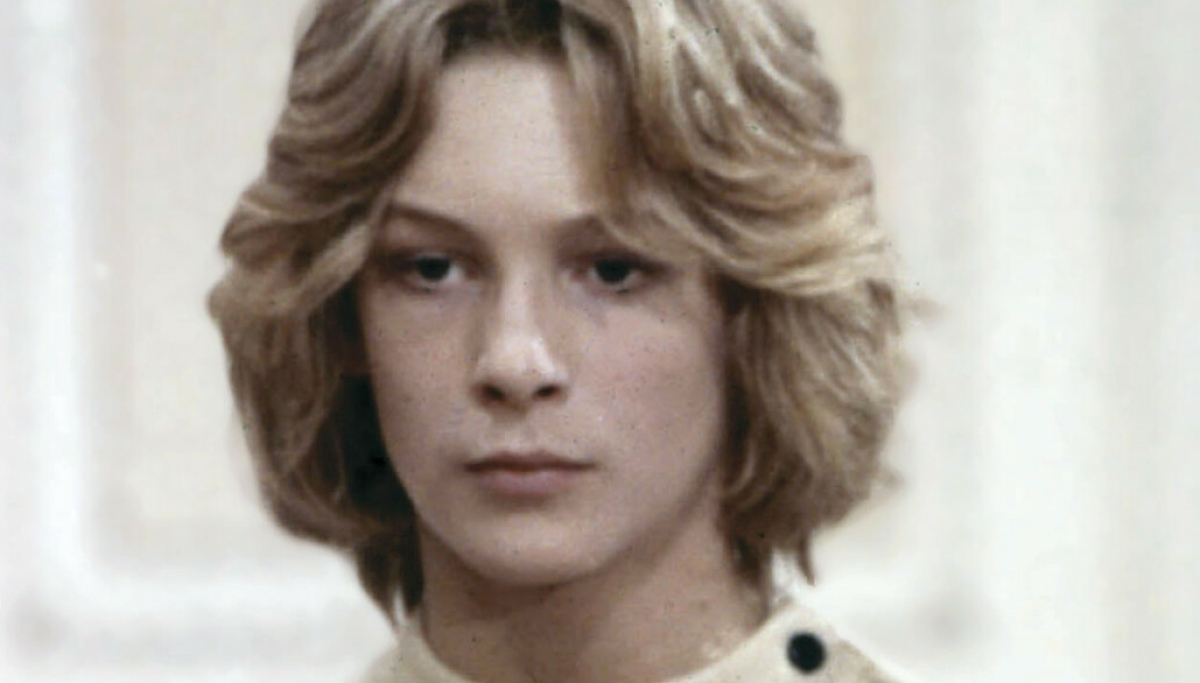 Fra verdens vakreste gutt til livets skygger