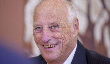 Kongen dukker opp på gulljakt