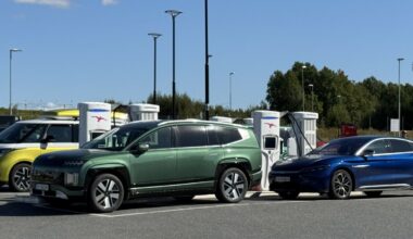 Elbilforeningen advarer politikerne mot moms etter elbilrekorder