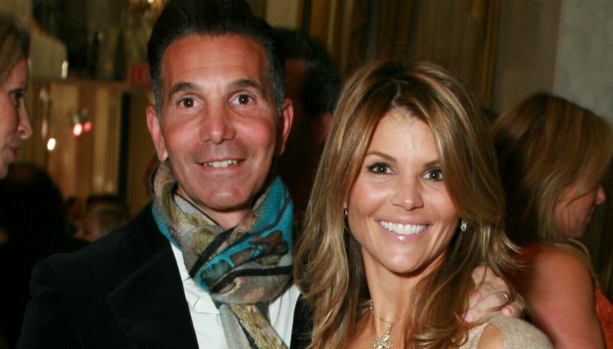Lori Loughlin og Mossimo Giannulli skilles etter 27 års ekteskap