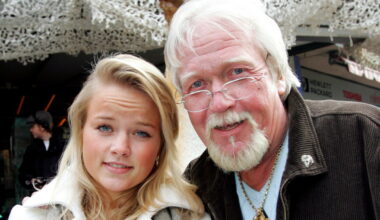 Tiril Heide-Steen synger duett med sin avdøde far Harald Heide-Steen jr.