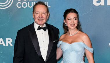 Kevin Spacey klar for comeback etter sex-anklagene Reddet av Elvira (26)