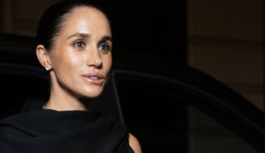 Meghan Markle debuterer på Paris Fashion Week i Picciolis Balenciaga