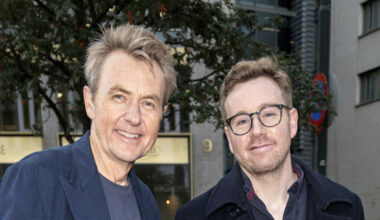 Fredrik Skavlan med sønnen på premiere: Prikk lik pappa