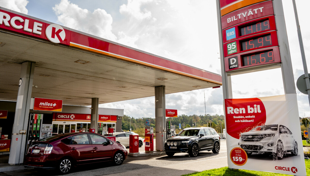 Lønner det seg å fylle drivstoff i Sverige?