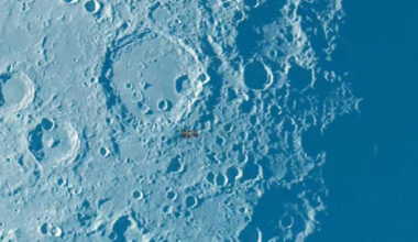 Mystisk objekt fanget på film foran månen