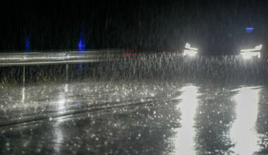 Her skal det bøtte ned