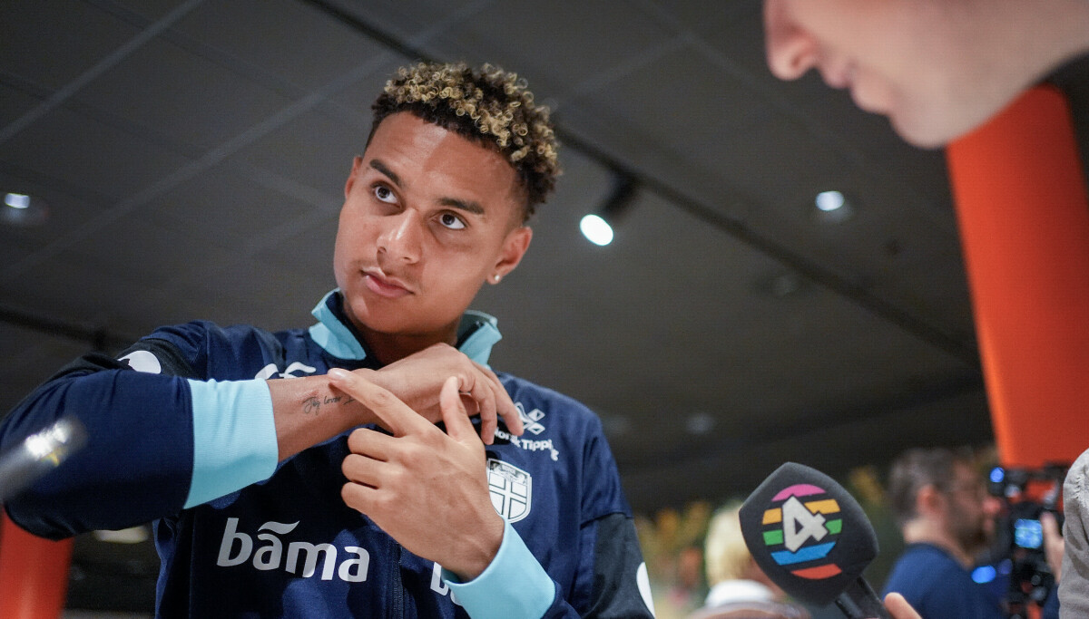 - Får ikke spille fritt