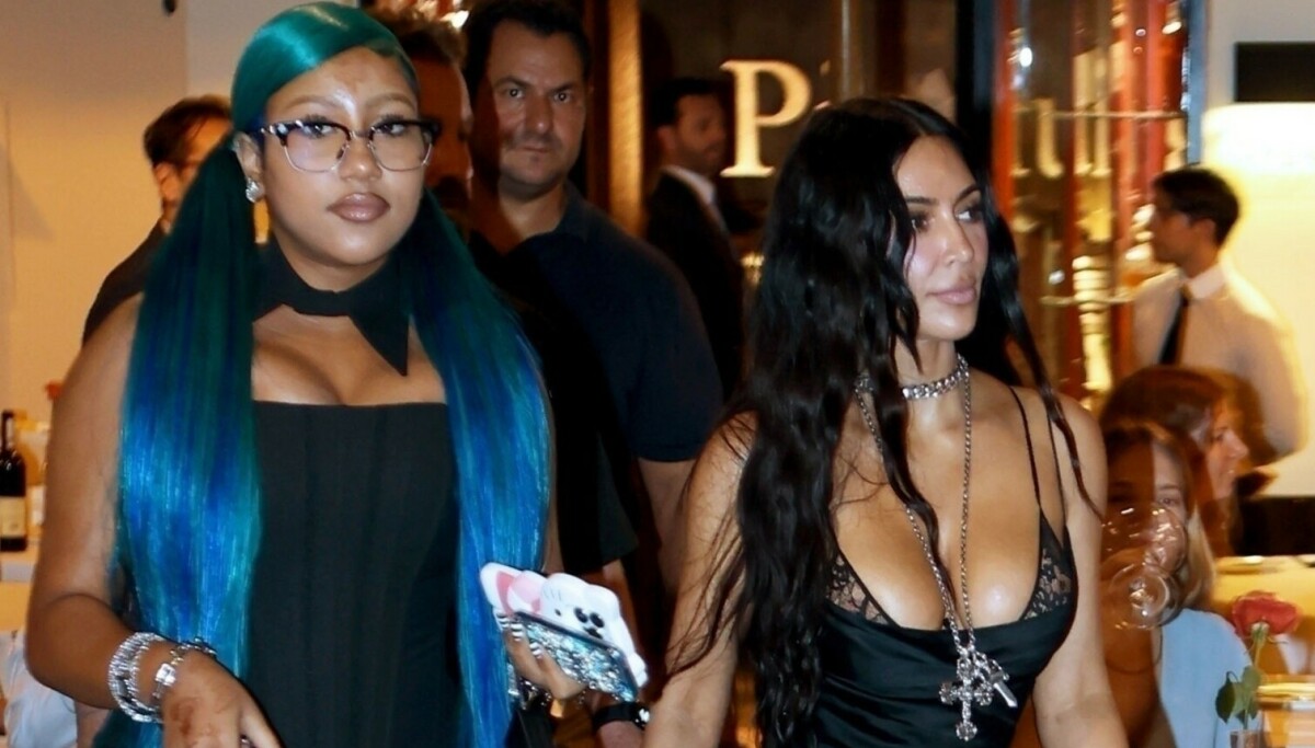 Kim Kardashian forsvarer datterens Norths sexy klær etter kritikk: Ber om nåde