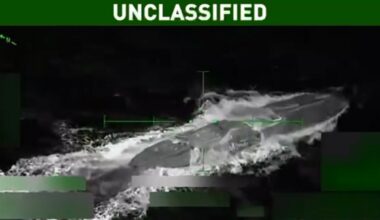 - Ødela en veldig stor ubåt