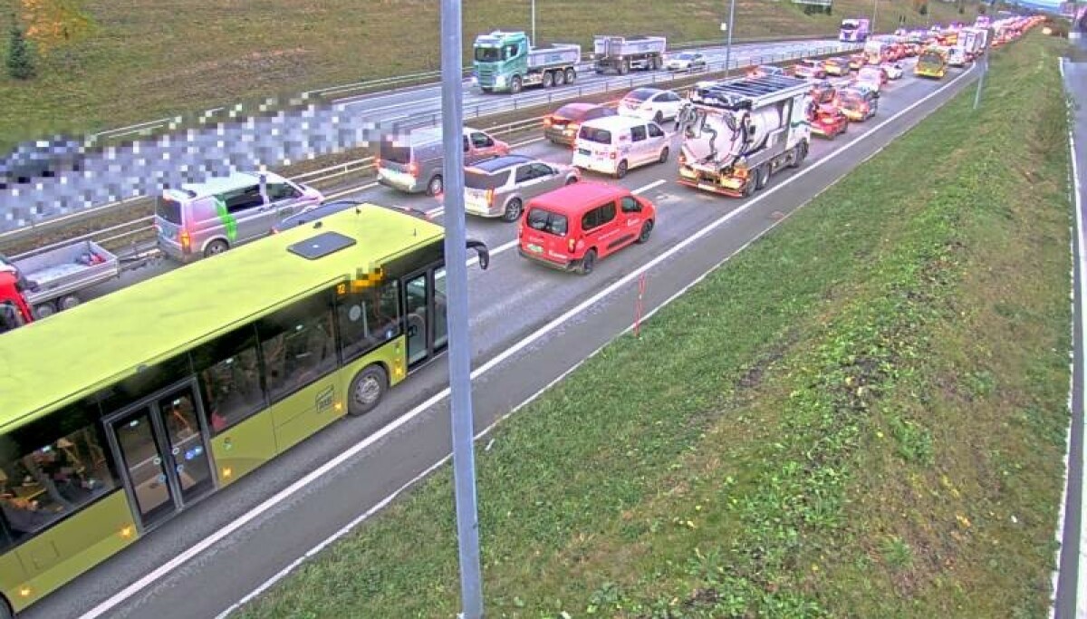 Flere biler involvert i ulykke