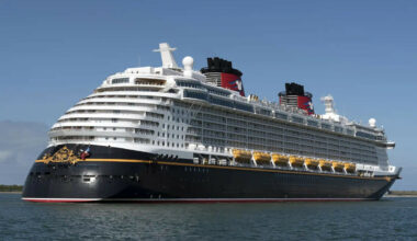 Jente falt over bord etter morens feilvurdering