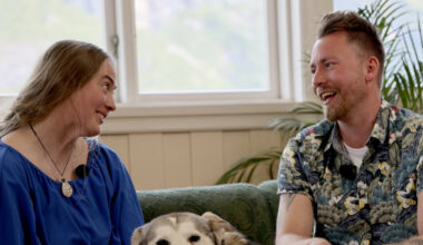 Kristian Niklas Johansson får hjelp av bestemor i Valdres