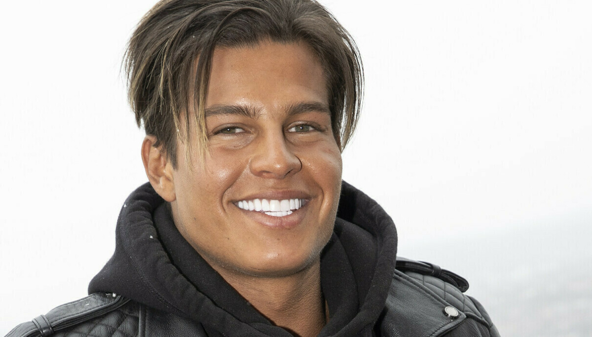 Dagbladets anmelder slakter Cristian Brennhovds russelåt, «Penger, Fitte, Cola (Siberia)»: