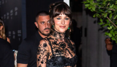 Dakota Johnson svarer på nakenkjole-kritikk: