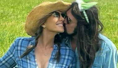 Billy Ray Cyrus og Elizabeth Hurley bekrefter romanse: