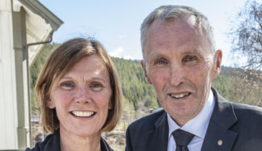 Norges skihelt og folkehelt har gått bort Datteren Bente Skari gikk i hans fotspor