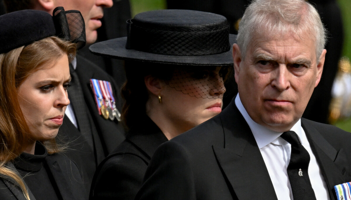 Prinsesse Beatrice og Eugenie forlater Storbritannia etter prins Andrews skandale