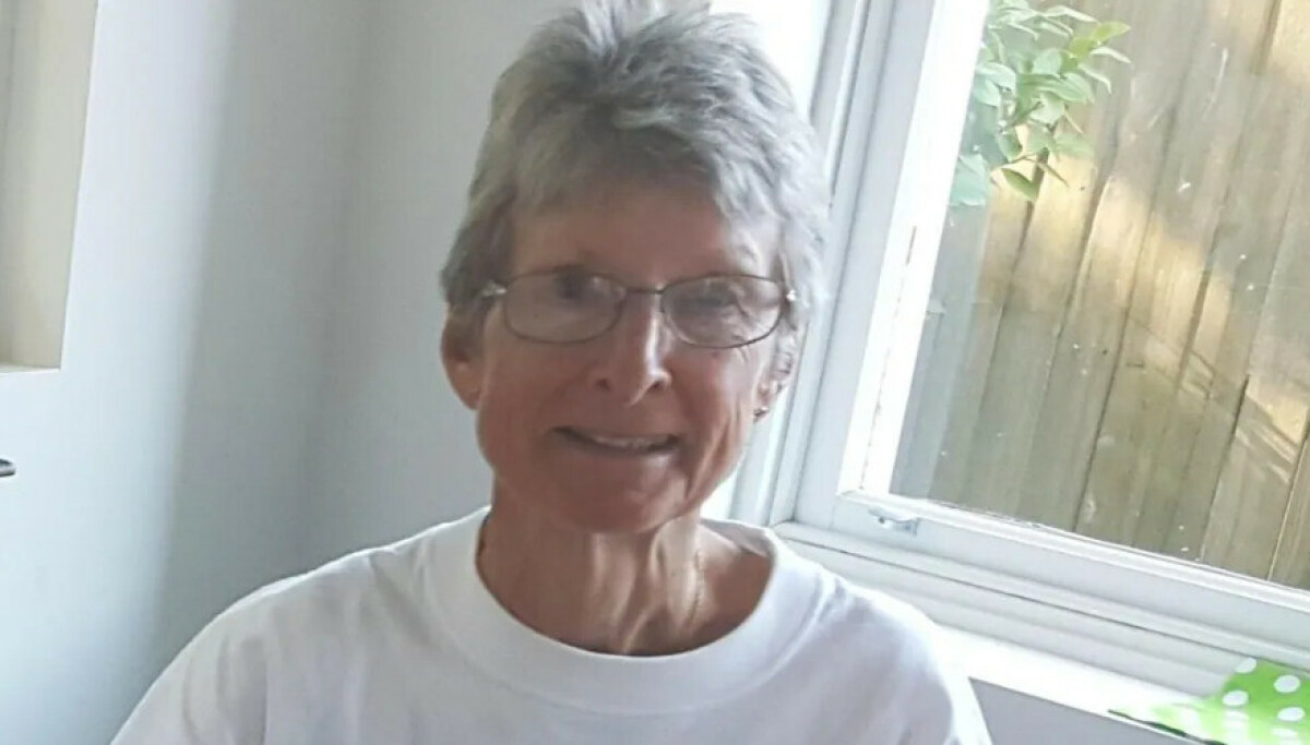 Dattera fortviler: - Døde alene - Dagbladet