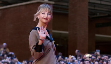 Jennifer Lawrence avslører planer om brystoperasjon