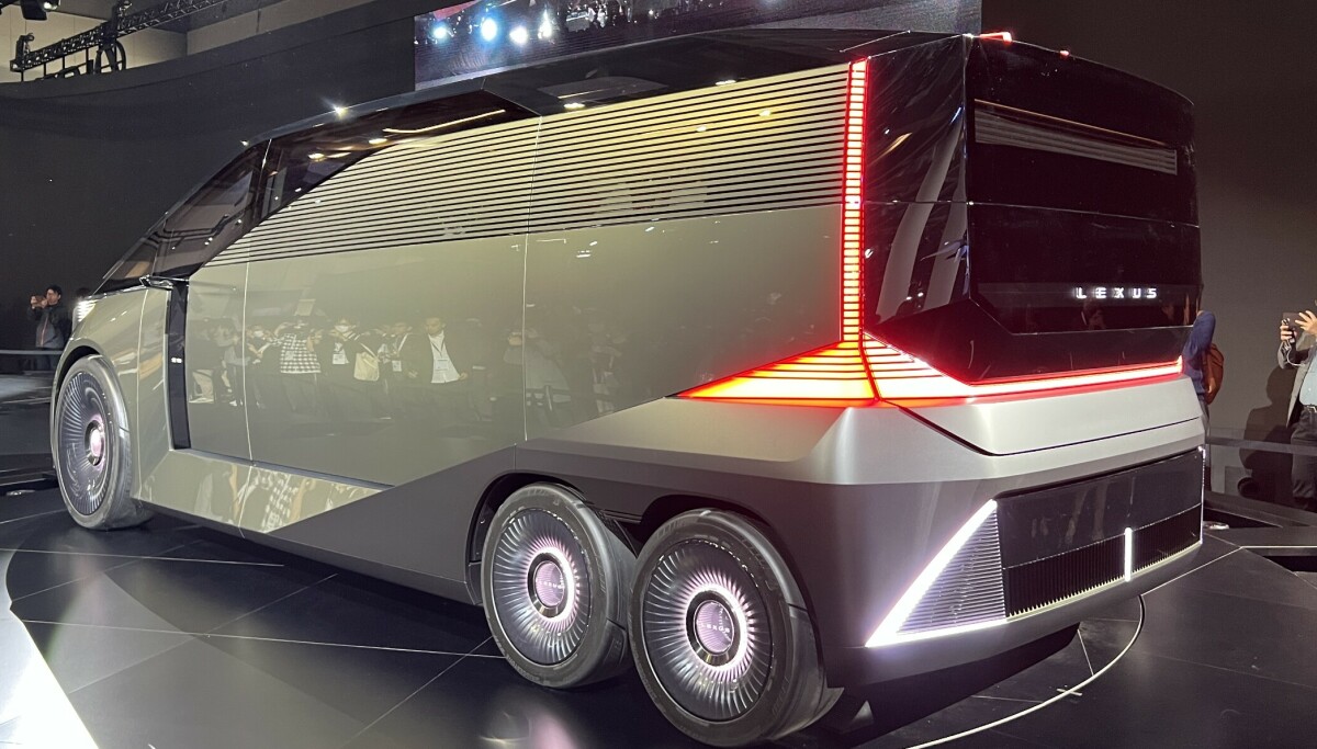 Lexus strekker strikken