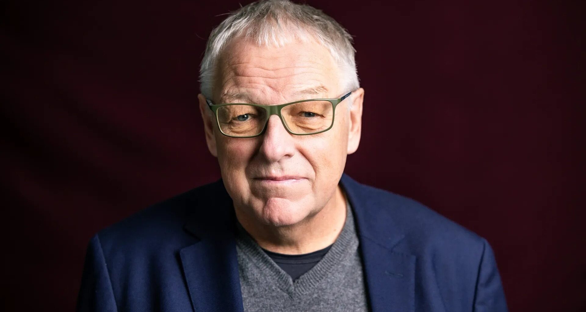 Kultur, Sandnessjøen | Roy Jacobsen gravlegges på Dønna: – Følte seg hjemme her