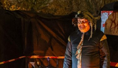 (+) 250 barn kommer hit. Hele fami­lien er i sving for å skremme dem. - fvn.no