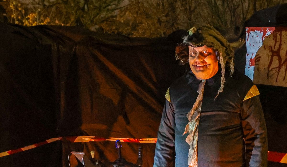 (+) 250 barn kommer hit. Hele fami­lien er i sving for å skremme dem. - fvn.no