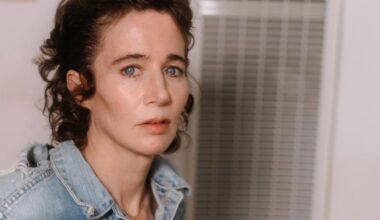 Bokanmeldelse: Anmeldelse ny bok av Miranda July «På alle fire»: En intenst kåt midtlivsroman