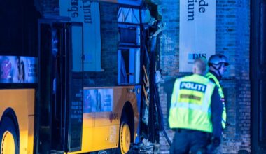 18 personer til legevakt etter bussulykke i København – sjåfør skal ha fått illebefinnende