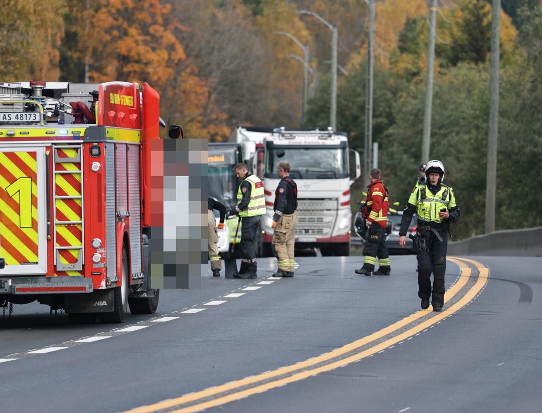 Tre personer til sykehus etter kollisjon på i Oslo