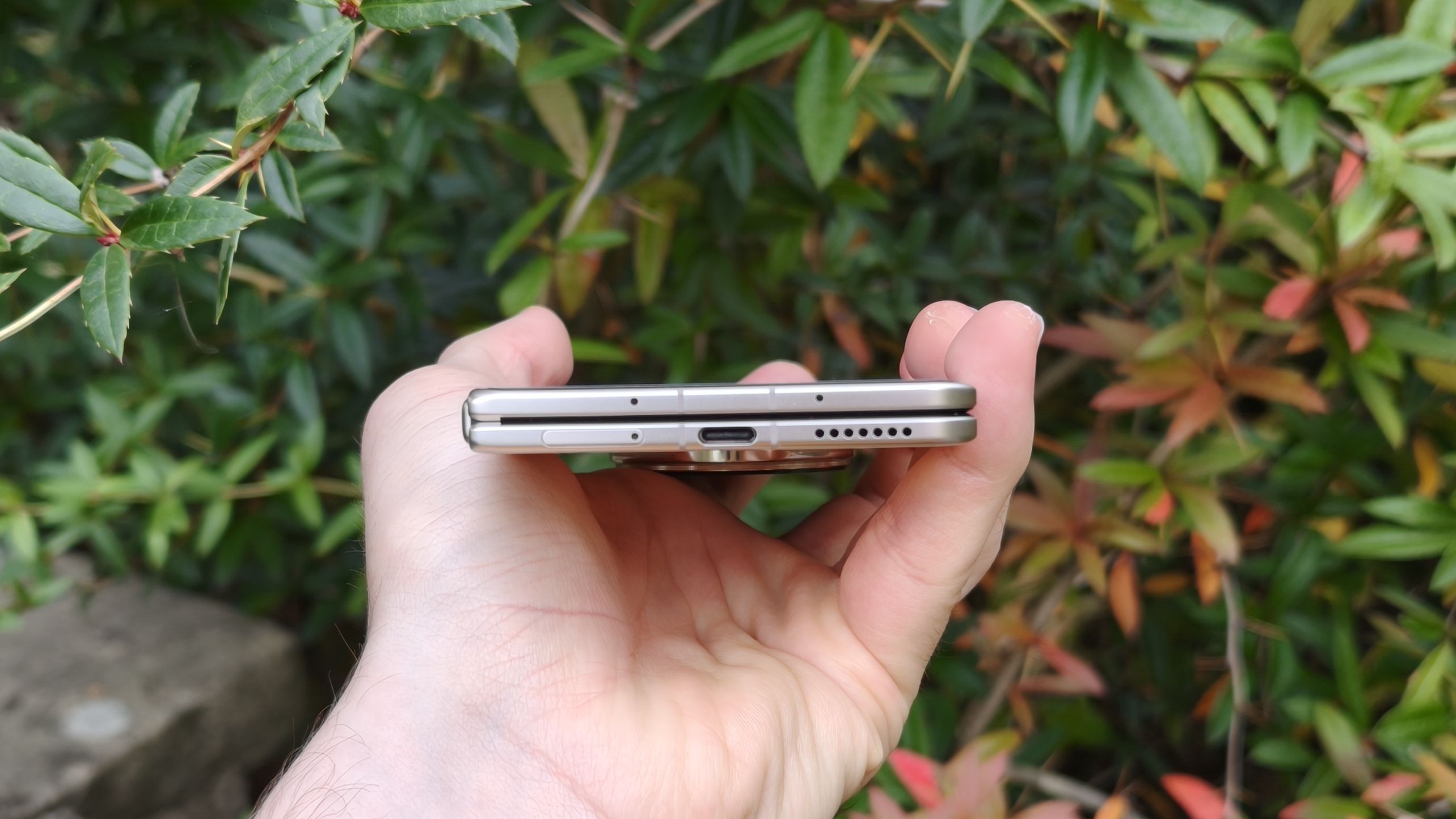 USB-C-porten p&aring; Honor Magic V5.