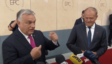 Tusk anklager Orban for å svikte Europa