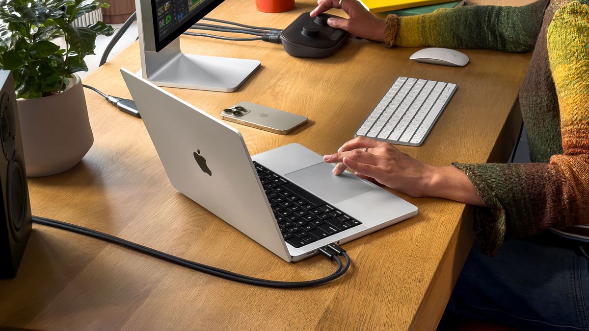 Apple har sluppet nye Macbook Pro med vesentlig bedre KI-ytelse.