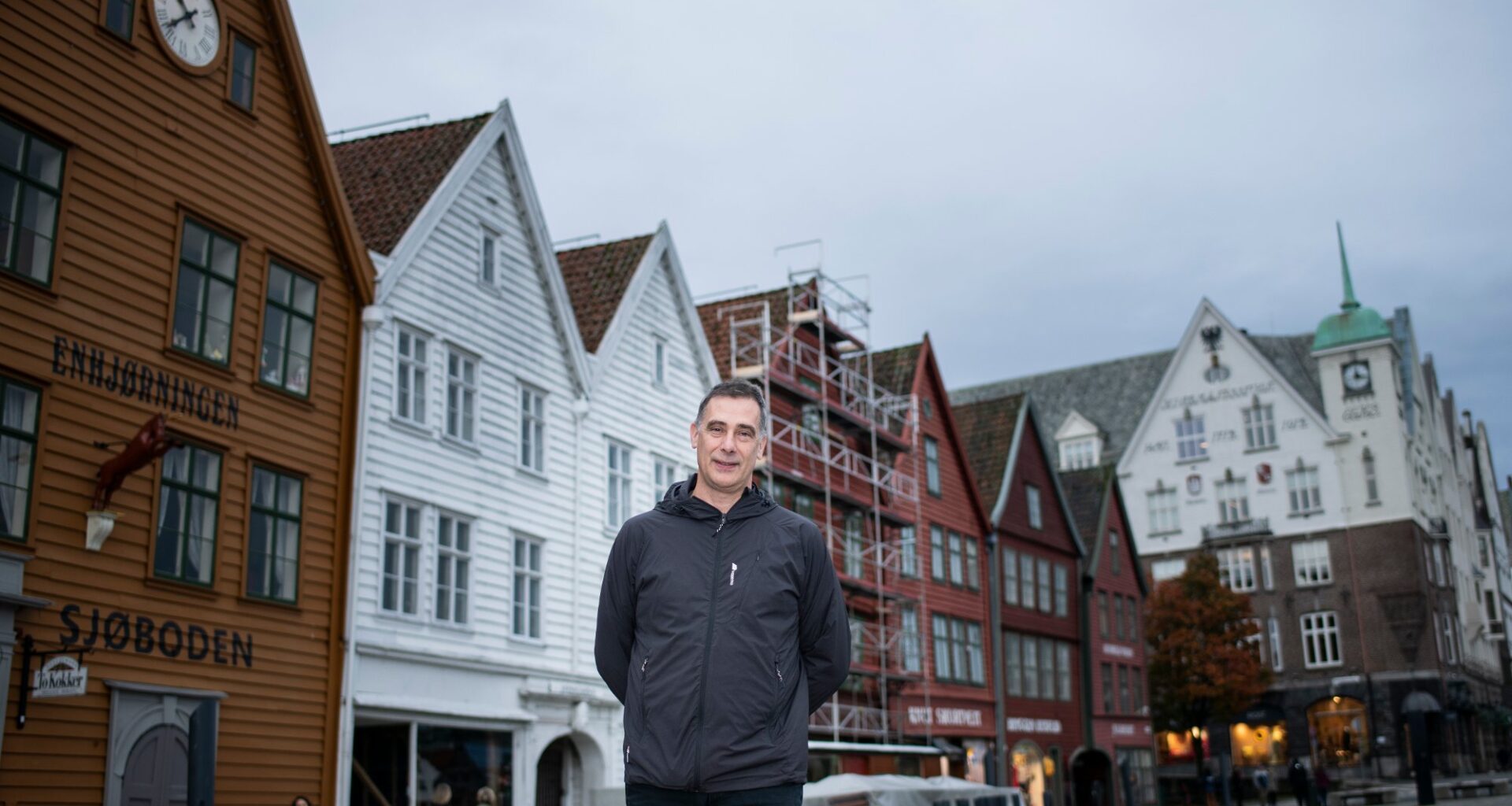 Bryggen, Stiftelsen Bryggen | Stiftelsen Bryggen-direktør er oppgitt etter kutt: – Dramatisk