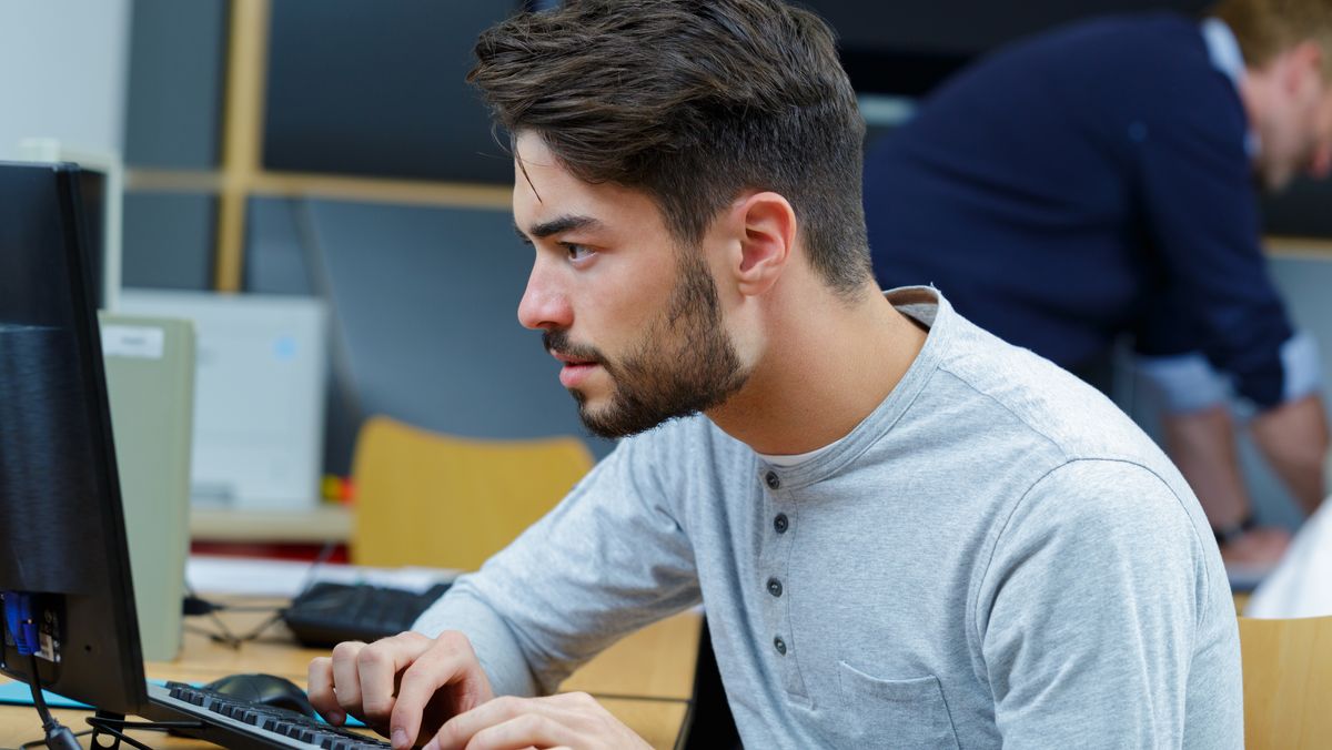 Dessverre har mange organisasjoner dårlig kontroll over OT-miljøet sitt, påpeker Jeppe Bank i Hexagon Asset Lifecycle Intelligence. Foto:  Privat