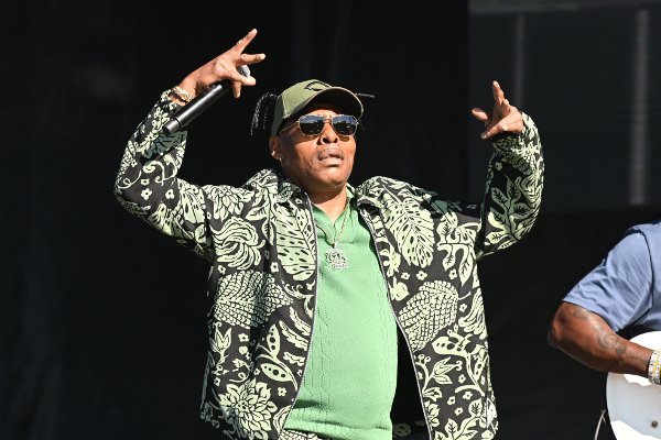 CHICAGO, ILLINOIS - SEPTEMBER 18: Coolio performs on stage during Riot Fest 2022 at Douglass Park on September 18, 2022 in Chicago, Illinois. (Photo by Daniel Boczarski/Getty Images)