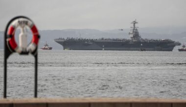 USS Gerald R. Ford på vei inn til Oslo, 12. september 2025. Besøket kostet Forsvaret mellom tre og fem millioner kroner.