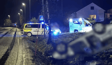 Politi, Helse | Bil kjørte utenfor og trillet rundt på riksvei 80 – sjåfør mistenkes for kjøring i ruspåvirket tilstand