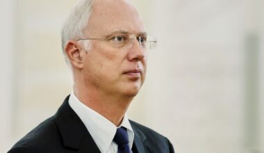 Russland, USA og Ukraina er nær en diplomatisk løsning som skal avslutte krigen i Ukraina, sier den russiske spesialutsendingen Kirill Dmitrijev.