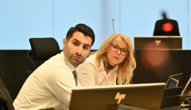 Rettssak, Kriminalitet og rettsvesen | Mener mor brukte sprøyte for å forgifte datteren: – Kan ha vært avføring eller avløpsvann fra toalettet