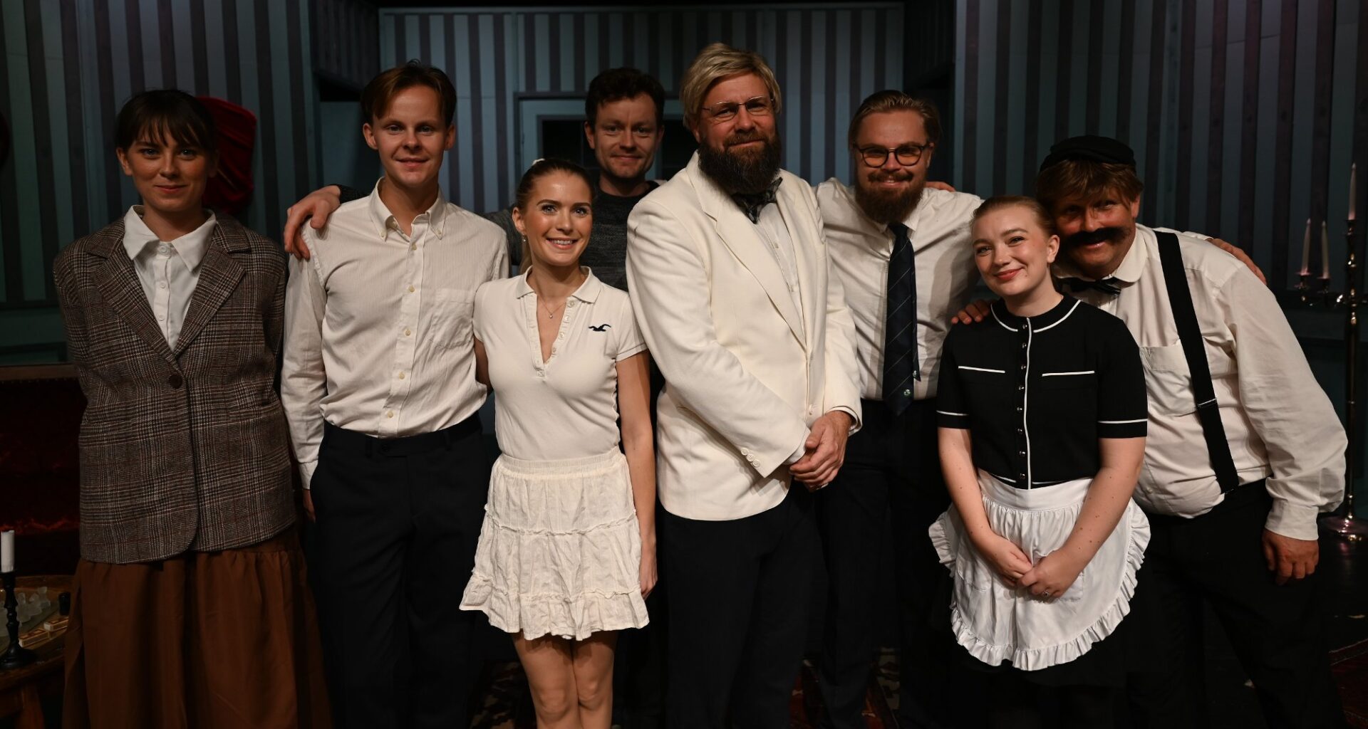 Teater, Hotel Klubben | Klar for storslått premiere: – Vi lover at du kommer til å le