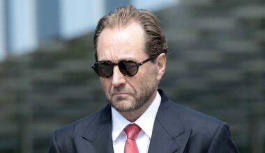 Solstad, Karmøy | Kjell Inge Røkke raser: – Løgnaktige påstander