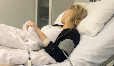 Kreft, Brystkreft | 25 år gamle Hedda opererte vekk sine friske bryster: – Jeg er veldig lettet