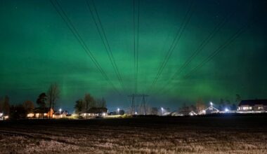 Vær, Nordlys | Sterkt nordlys over Sarpsborg lørdag kveld