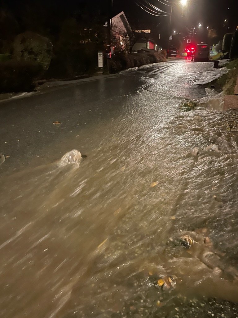 Nyhet, Åssiden | Her flommer det over