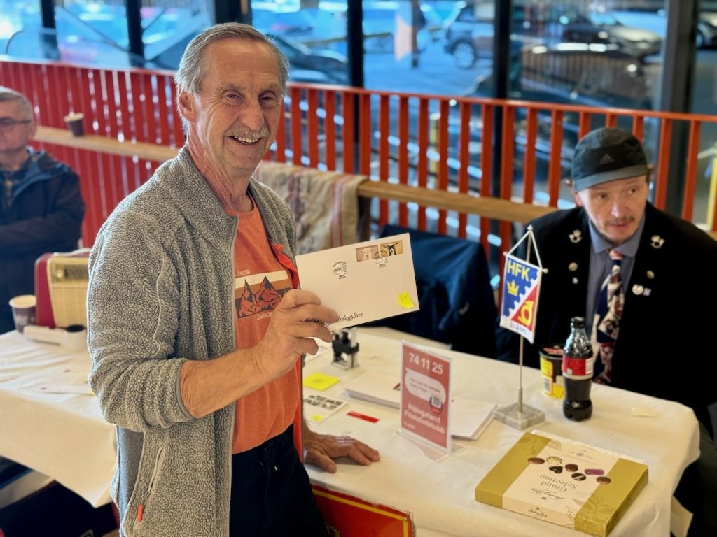 Frimerkets dag, Kanebogen | Rolf var 50 år da han startet: – Jeg trengte en rolig hobby