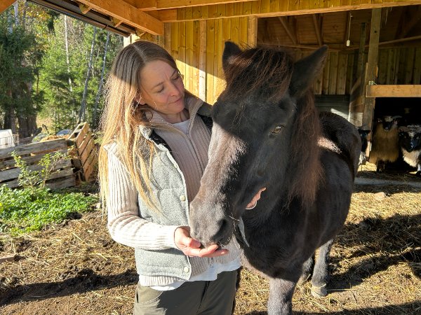 blåbærbonde, Frøydis Bryn-Elvik